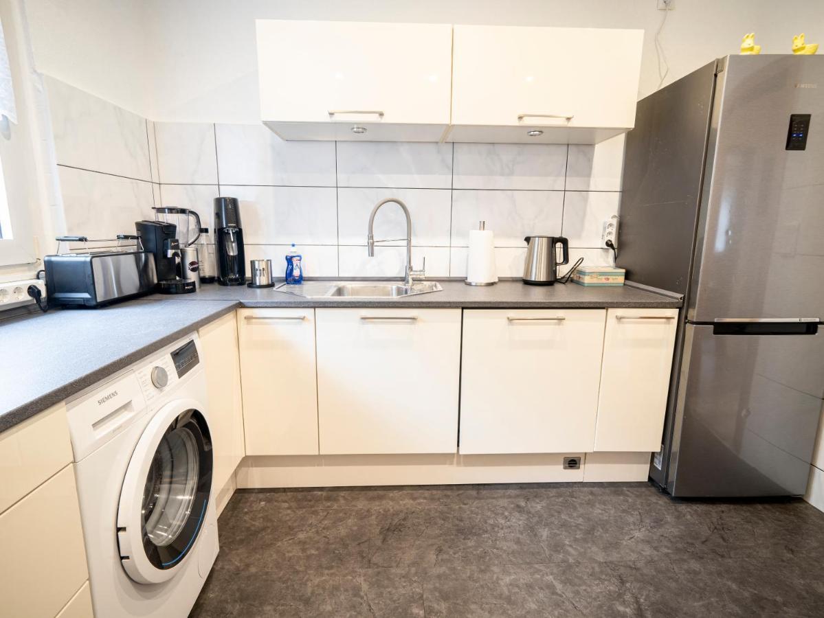 Truth Fuer 5 - King Size Betten, Kamin, Garten, Xxl Couch, Smart-Tv Dortmund Bagian luar foto