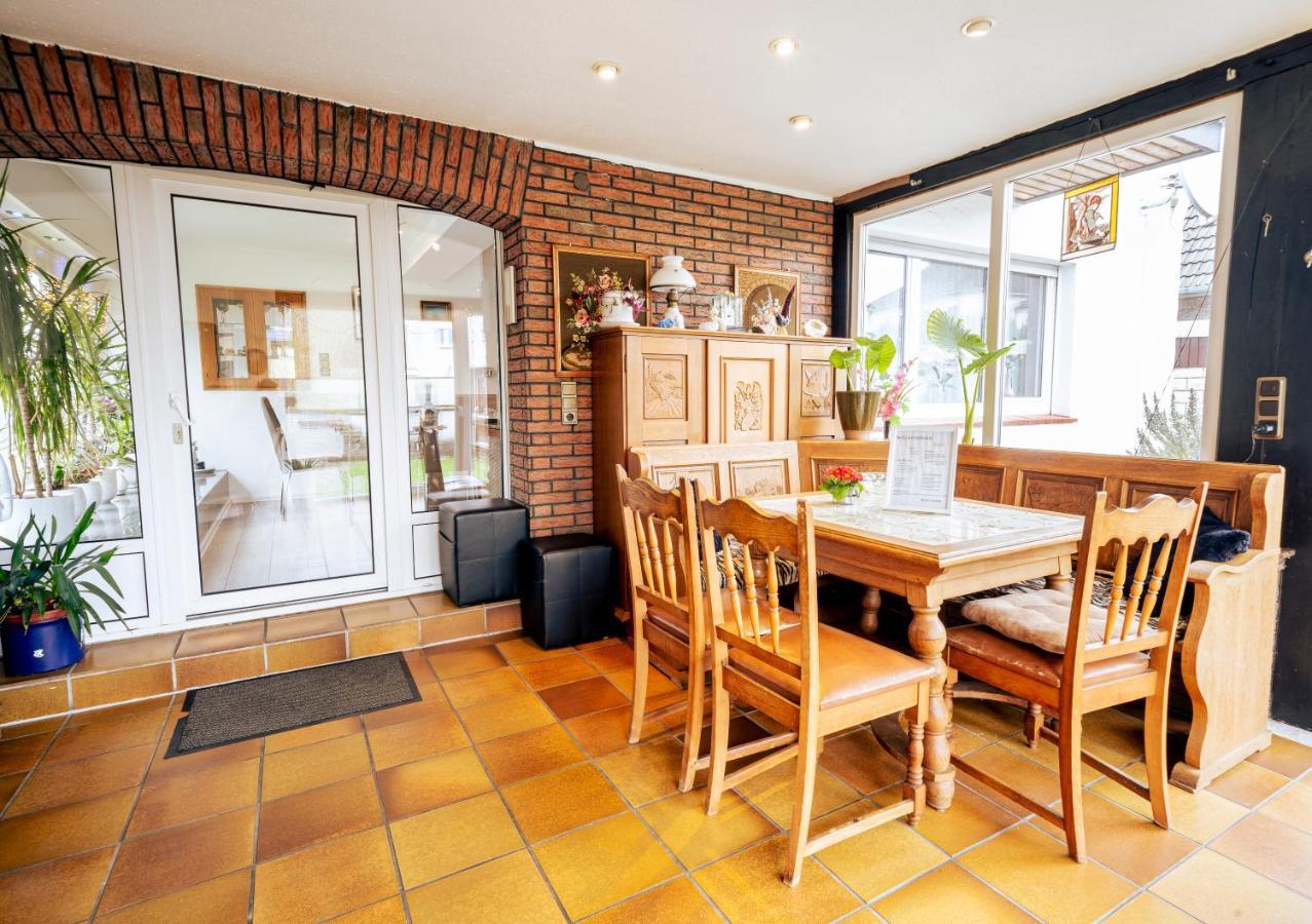 Truth Fuer 5 - King Size Betten, Kamin, Garten, Xxl Couch, Smart-Tv Dortmund Bagian luar foto