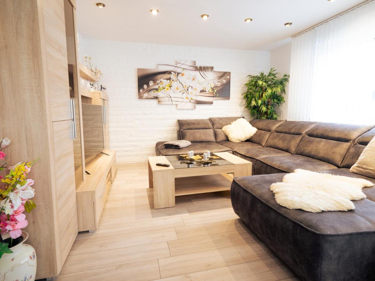 Truth Fuer 5 - King Size Betten, Kamin, Garten, Xxl Couch, Smart-Tv Dortmund Bagian luar foto