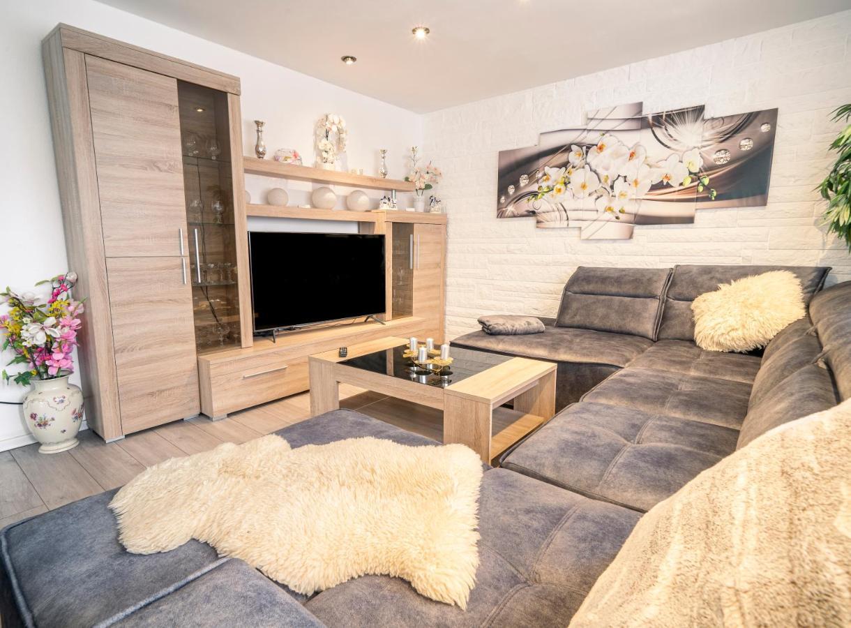 Truth Fuer 5 - King Size Betten, Kamin, Garten, Xxl Couch, Smart-Tv Dortmund Bagian luar foto