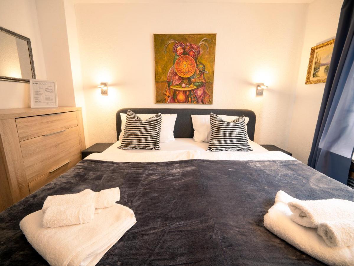 Truth Fuer 5 - King Size Betten, Kamin, Garten, Xxl Couch, Smart-Tv Dortmund Bagian luar foto