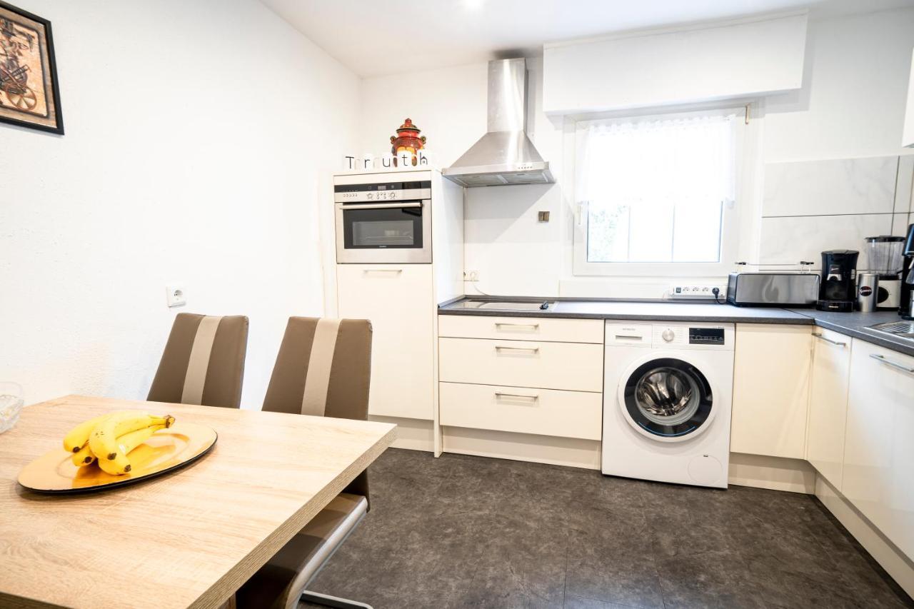 Truth Fuer 5 - King Size Betten, Kamin, Garten, Xxl Couch, Smart-Tv Dortmund Bagian luar foto