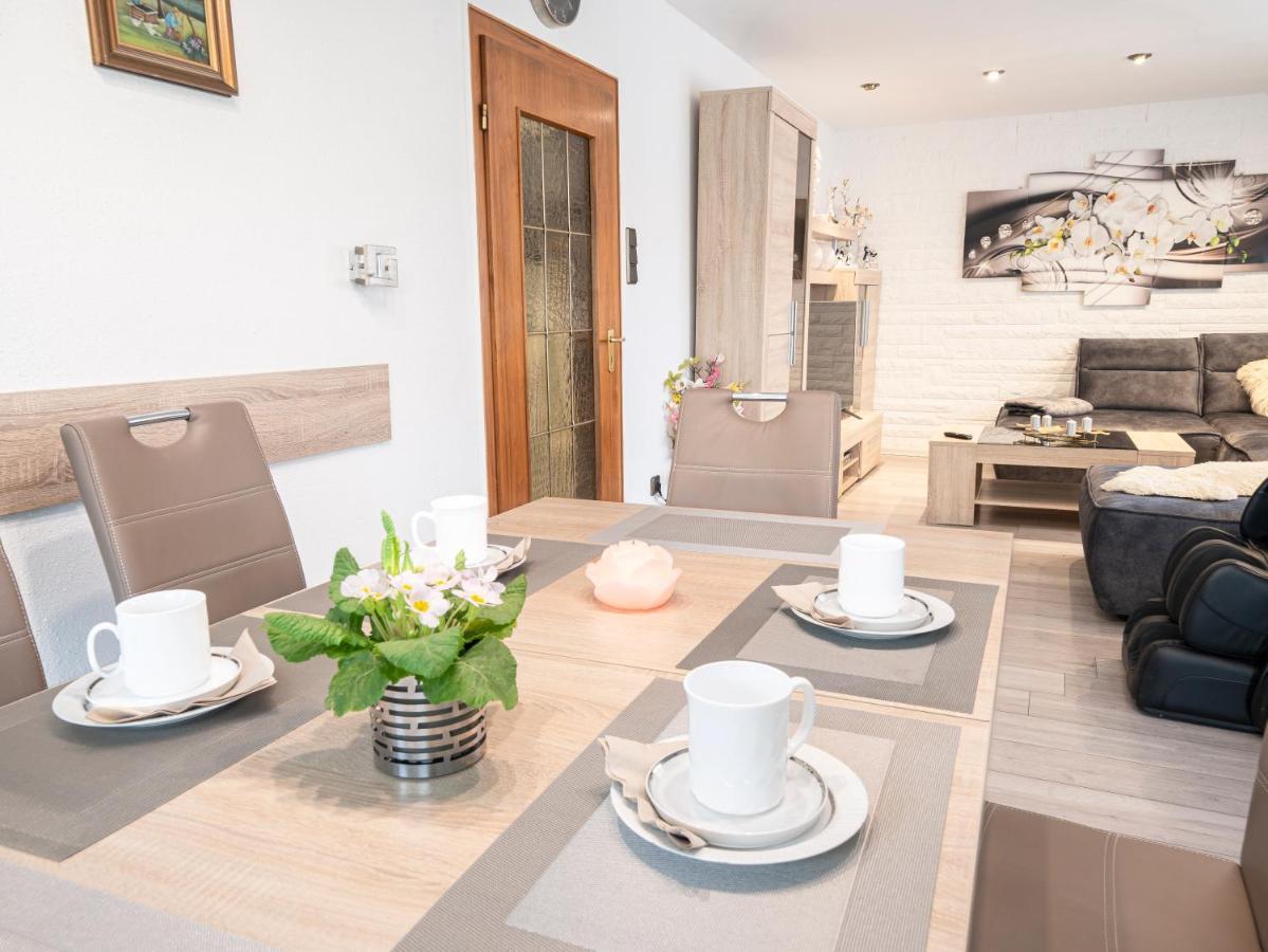 Truth Fuer 5 - King Size Betten, Kamin, Garten, Xxl Couch, Smart-Tv Dortmund Bagian luar foto